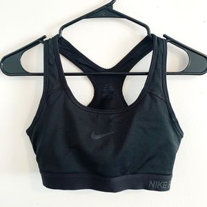 Nike pro sports bra